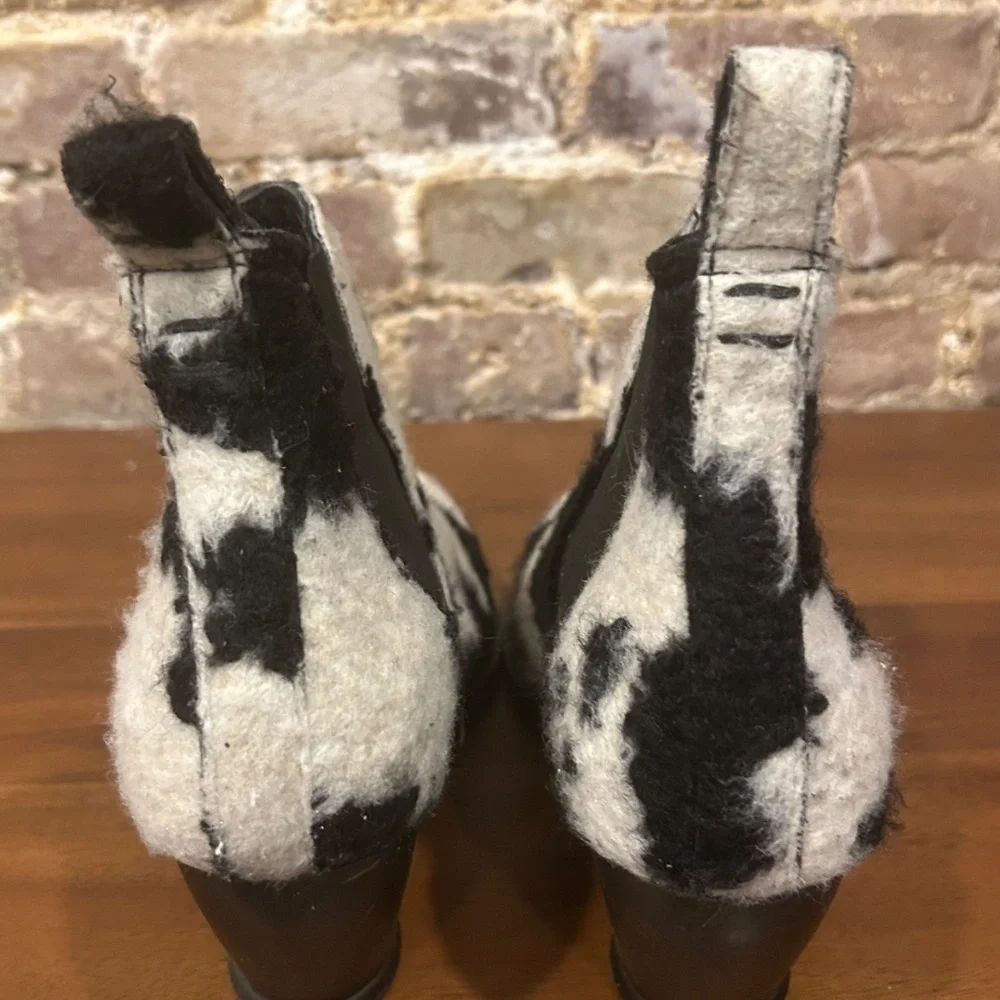John Fluevog x Anna Sui Odlum Brogue Chelsea Boot - Picture 11 of 13